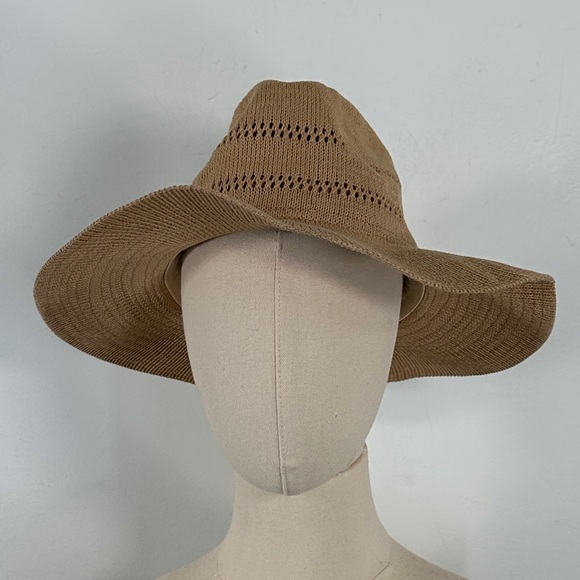 Coolibar Nikki Crochet Fedora Tan OS - Picture 1 of 5